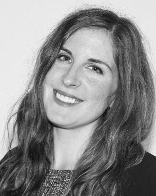 Erika M Manczak