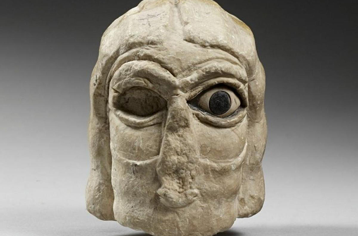 Male head, ca. 2700-2600 B.C.E., Diyala (?), Iraq. Limestone. Musée du Louvre, Département des Antiquités orientales. Gift of Alphonse Kann, 1949.  