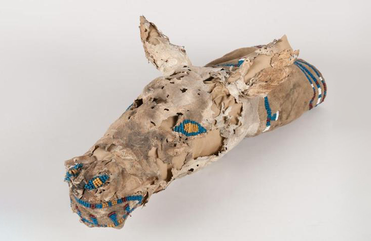 Nimiipuu ˀiméesnim ˀítetp’es, or Deer Head Bag, from the Wetxuuwíitin’ Collection. 