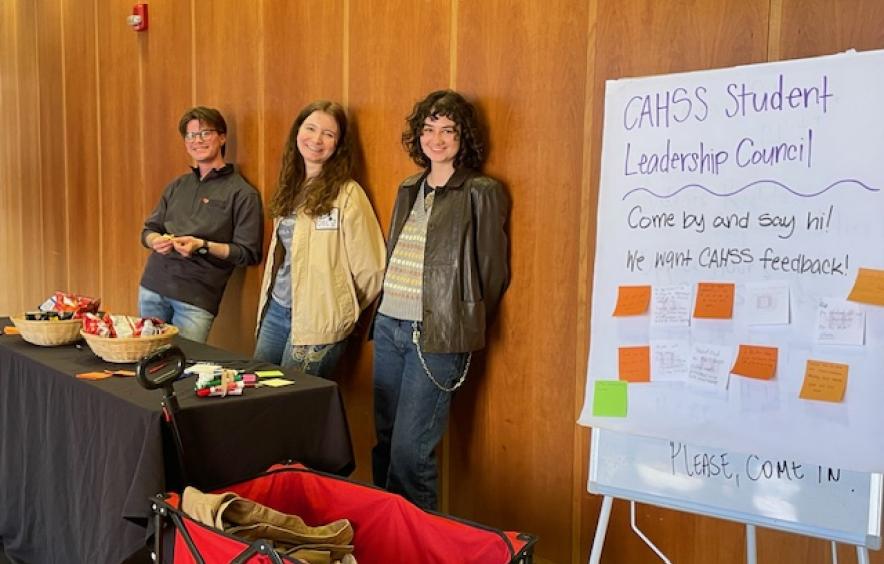 Students Tabling