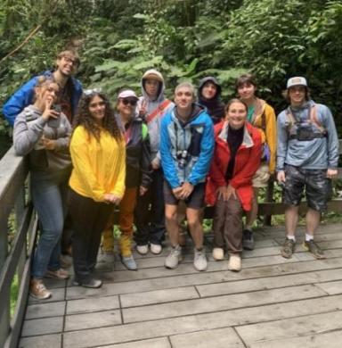 Profesor Roma Sur and students during their study abroad trip to Costa Rica. Courtesy photo. 