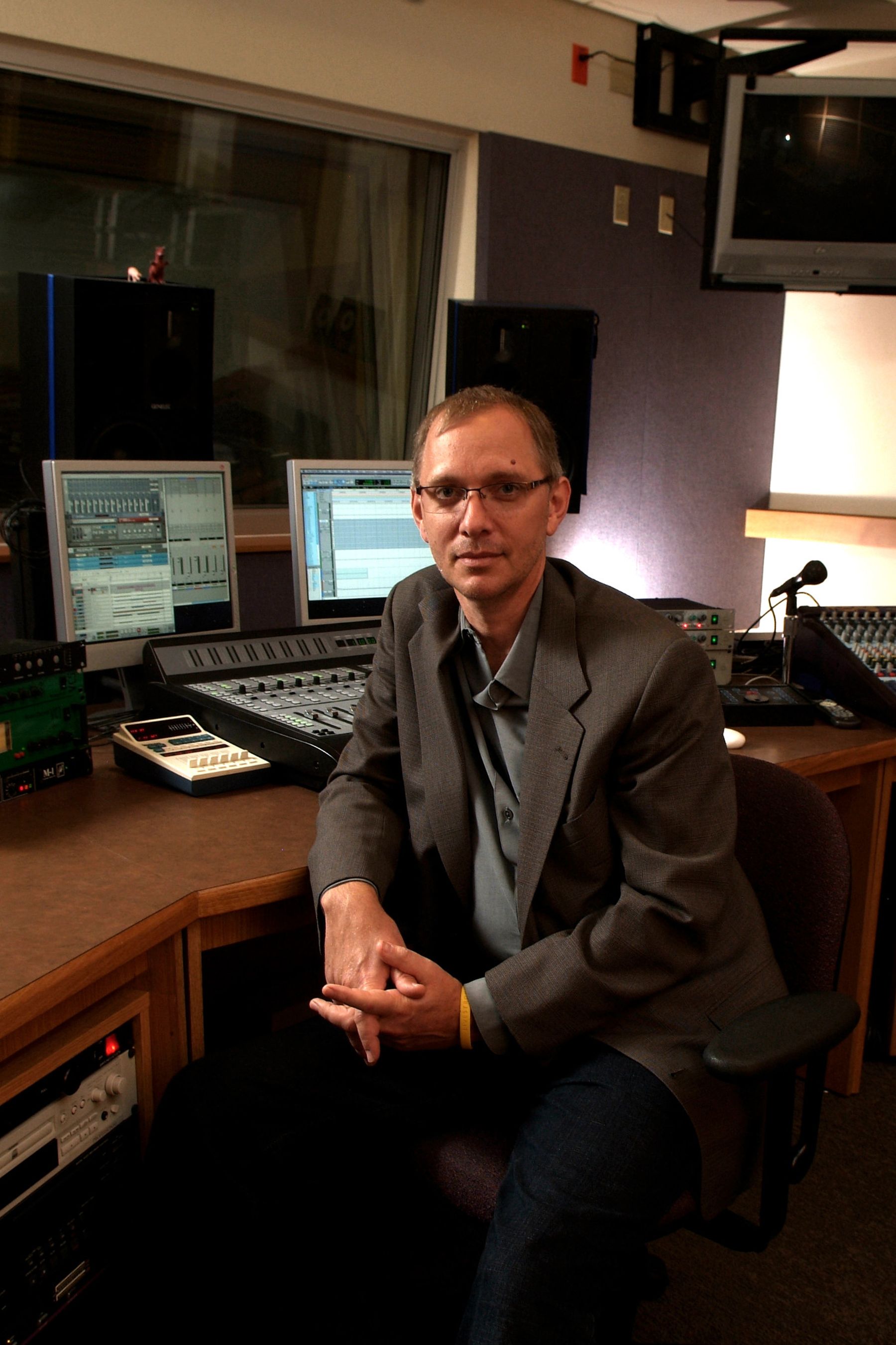 Michael Schulze in a recording studio