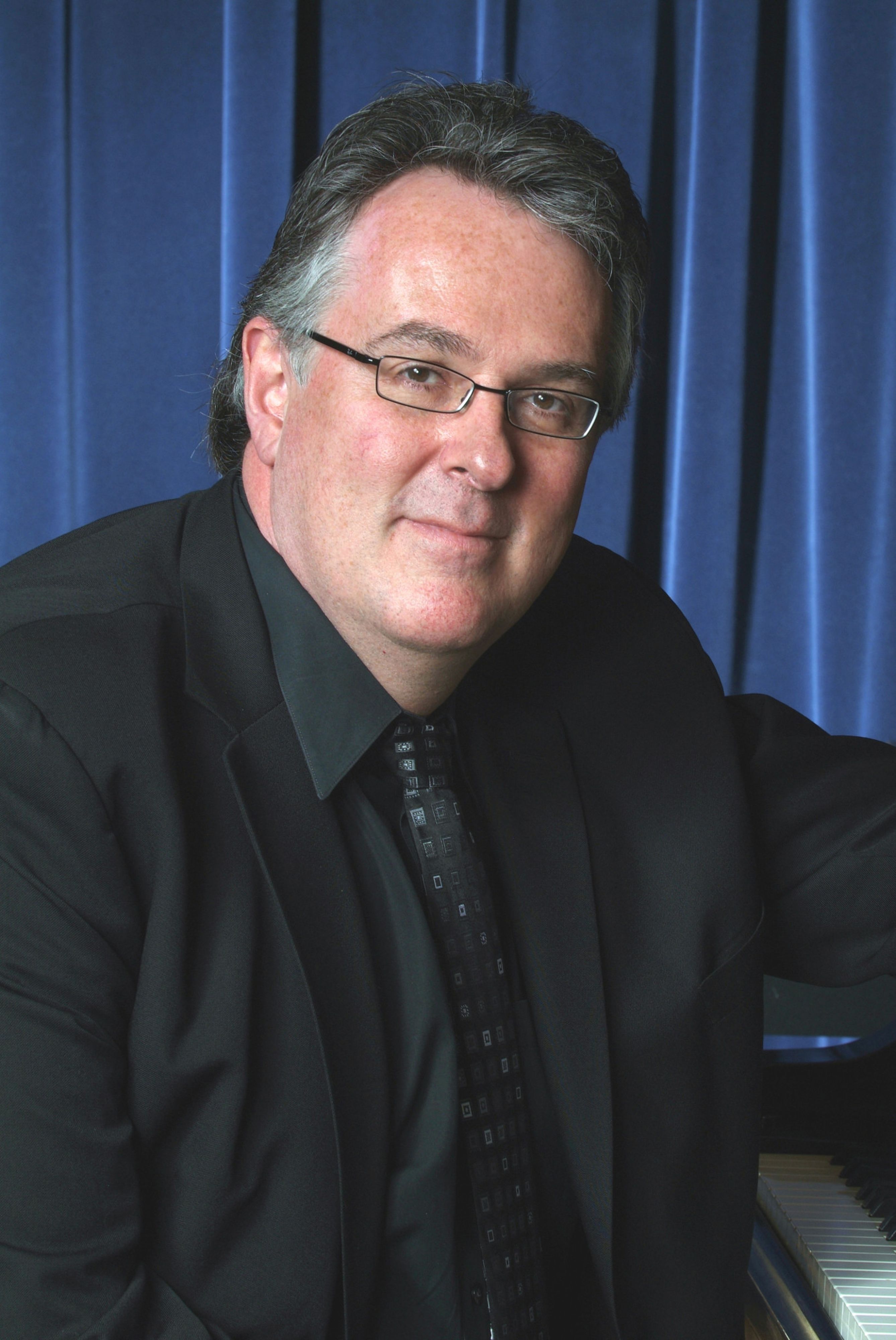 Eric Gunnison at the piano